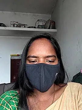 Snapshot of Tamil_Sangeetha chatting on 04-10-26, 03:12 Tamil Sangeetha online show from 04-10-26, 03:12