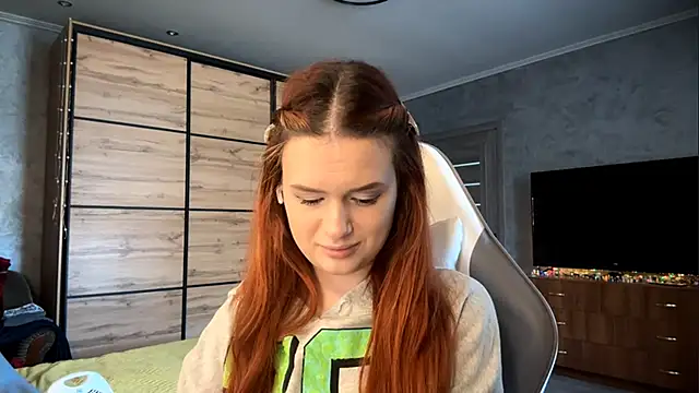 FoxyEmma online show from 04-14-26, 12:11