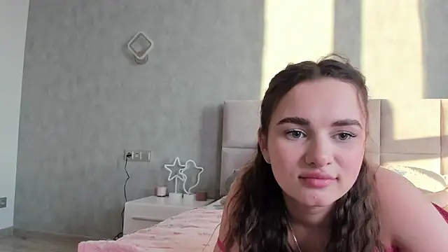 Snapshot of AlinaLuxxx chatting on 04-04-26, 03:53 AlinaLuxxx online show from 04-04-26, 03:53