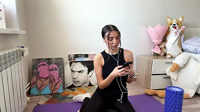 Snapshot of WhaledShift chatting on 03-30-26, 08:37 WhaledShift online show from 03-30-26, 08:37