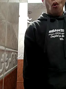 Snapshot of nico_herrera__ chatting on 03-29-26, 09:37 nico herrera online show from 03-29-26, 09:37