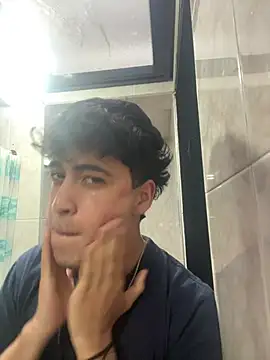 Snapshot of nico_herrera__ chatting on 07-04-26, 10:49 nico herrera online show from 07-04-26, 10:49