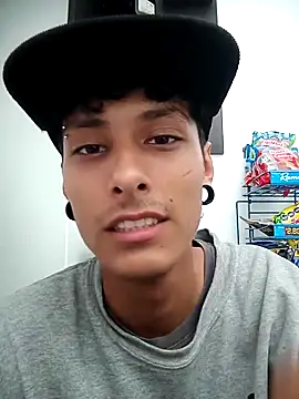 Snapshot of evening_zz chatting on 04-05-26, 07:55 evening zz online show from 04-05-26, 07:55