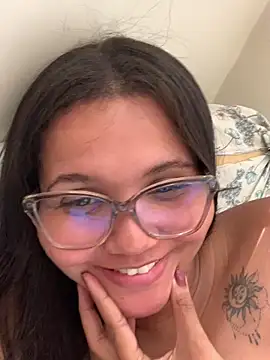 viviboraaaa online show from 04-25-26, 02:47