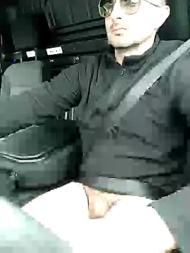 Snapshot of zzrkx chatting on 04-01-26, 10:38 zzrkx online show from 04-01-26, 10:38