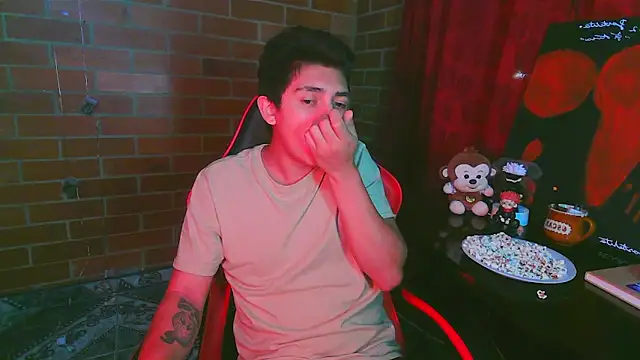 Snapshot of ethann2_ chatting on 04-02-26, 07:50 ethann2 online show from 04-02-26, 07:50