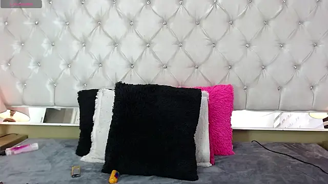 MistressNyx  online show from 05-20-26, 08:37