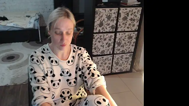 Sweet hot shrmp online show from 06-09-26, 10:27