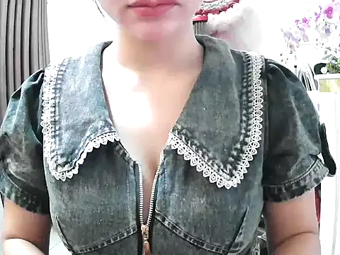 Lyna 2k online show from 06-11-26, 08:23