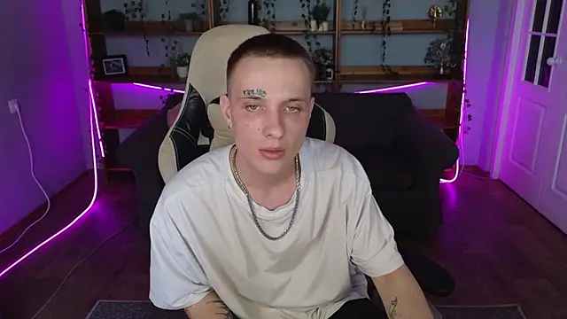 Snapshot of Dreamkai chatting on 04-05-26, 08:33 Dreamkai online show from 04-05-26, 08:33