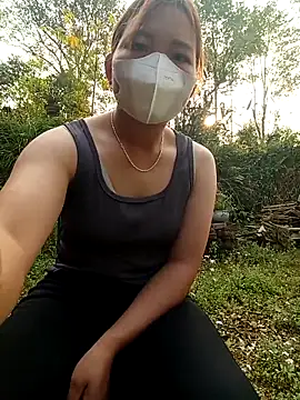 Snapshot of cat-kat chatting on 03-31-26, 12:34 cat-kat online show from 03-31-26, 12:34