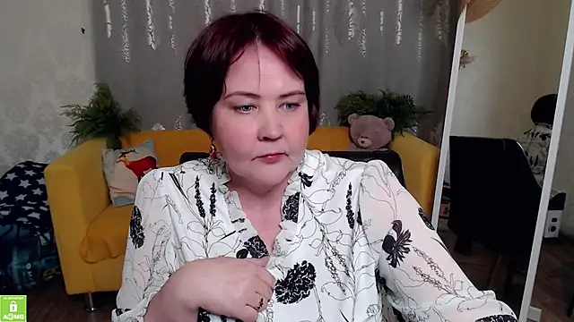 Snapshot of QUEEN02030 chatting on 05-31-26, 06:09 QUEEN02030 online show from 05-31-26, 06:09