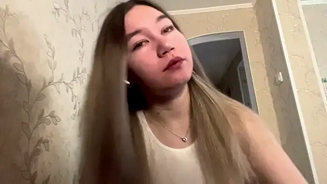 Snapshot of IreneOrbison chatting on 03-31-26, 01:44 IreneOrbison online show from 03-31-26, 01:44