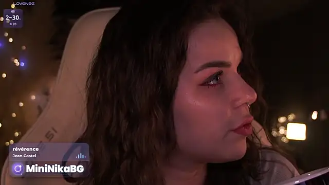  MiniNika  online show from 04-16-26, 05:36