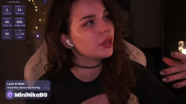  MiniNika  online show from 04-19-26, 06:10