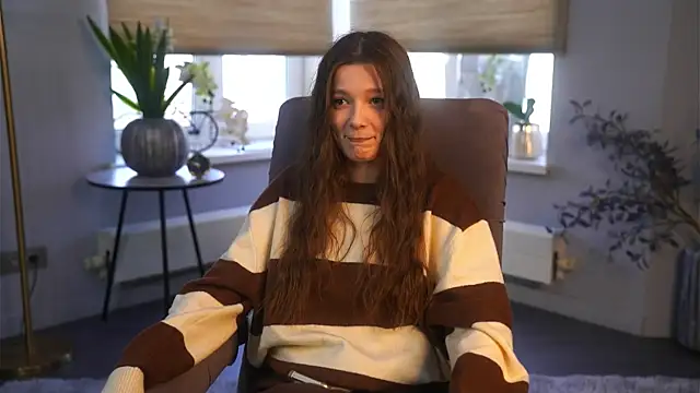 Snapshot of AnabelChicles chatting on 04-03-26, 12:47 AnabelChicles online show from 04-03-26, 12:47