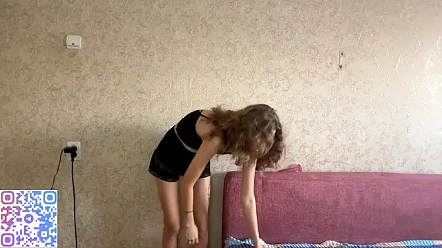 Snapshot of WildFeels chatting on 04-02-26, 12:14 WildFeels online show from 04-02-26, 12:14