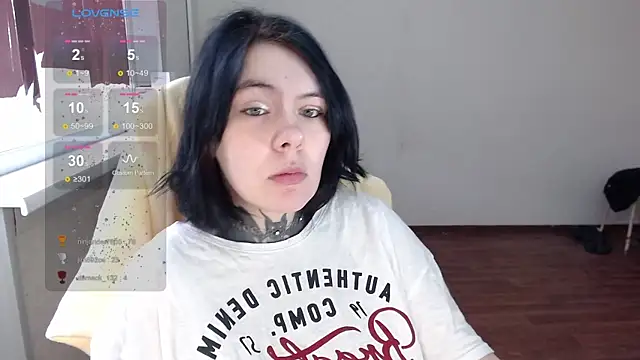 Snapshot of QwertyAnna_Lbo chatting on 04-04-26, 12:53 QwertyAnna Lbo online show from 04-04-26, 12:53