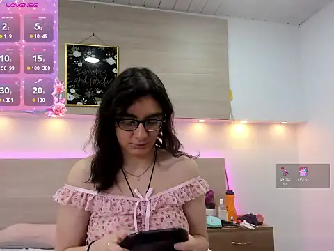 Ellaa honey online show from 04-20-26, 01:14