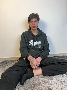 Snapshot of Omeo_Ryan chatting on 03-31-26, 02:06 Omeo Ryan online show from 03-31-26, 02:06