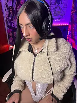 Snapshot of Sky__420 chatting on 04-07-26, 05:19 Sky 420 online show from 04-07-26, 05:19