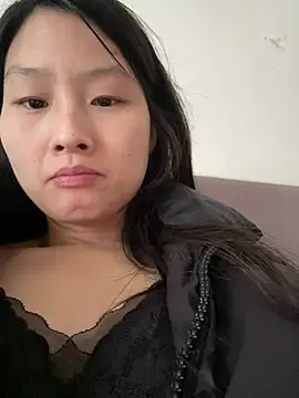 Snapshot of Zbnmji chatting on 05-02-26, 12:59 Zbnmji online show from 05-02-26, 12:59