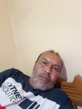 Snapshot of Bigzebg chatting on 03-30-26, 09:27 Bigzebg online show from 03-30-26, 09:27