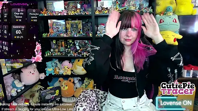 Snapshot of CutieTracer chatting on 05-25-26, 03:07 CutieTracer online show from 05-25-26, 03:07