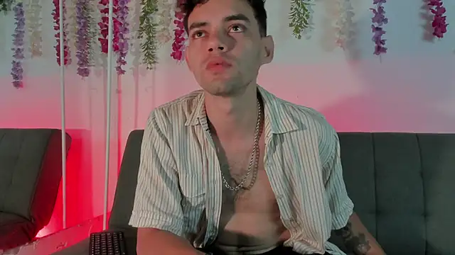 Snapshot of Dope_BoyGGs chatting on 03-31-26, 04:46 Dope BoyGGs online show from 03-31-26, 04:46