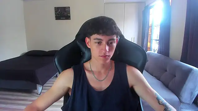 Luke Chill online show from 04-11-26, 06:01