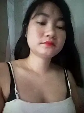 Snapshot of Linh_Hoang chatting on 05-04-26, 09:38 Linh Hoang online show from 05-04-26, 09:38