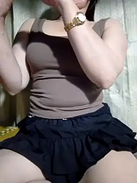 Snapshot of Mi-Naney chatting on 04-18-26, 02:54 Mi-Naney online show from 04-18-26, 02:54