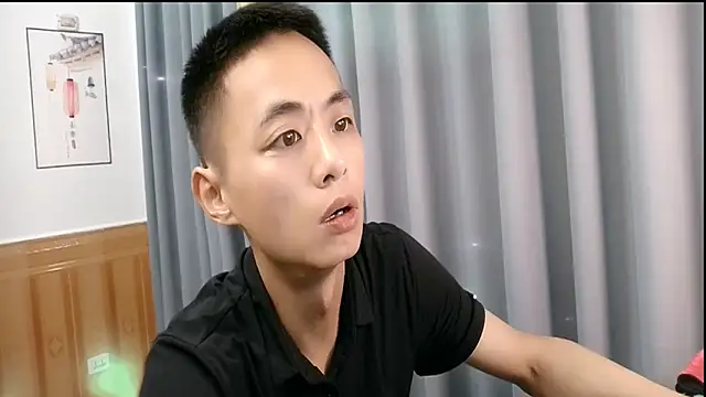 Snapshot of davidboys chatting on 06-07-26, 06:28 davidboys online show from 06-07-26, 06:28