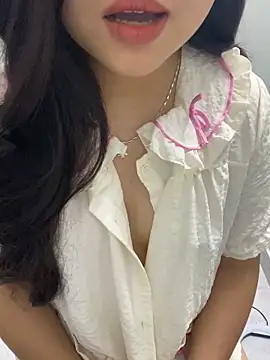 Rosecute11 online show from 04-27-26, 08:34
