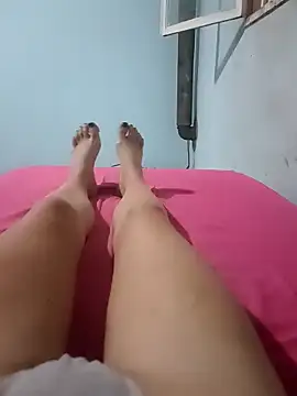 Snapshot of Skinnygirljulie chatting on 04-01-26, 05:41 Skinnygirljulie online show from 04-01-26, 05:41