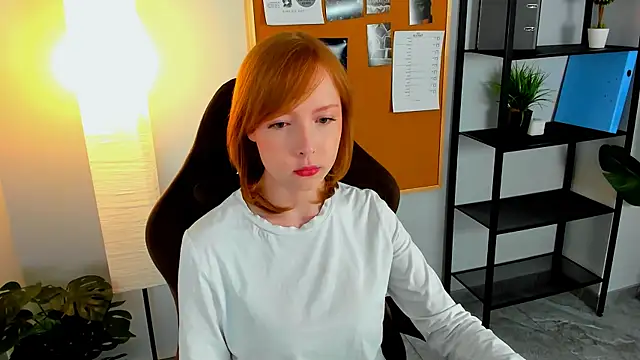 CherryCrushLove online show from 05-07-26, 06:08