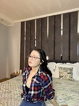 Snapshot of FlowyLily chatting on 04-03-26, 01:36 FlowyLily online show from 04-03-26, 01:36