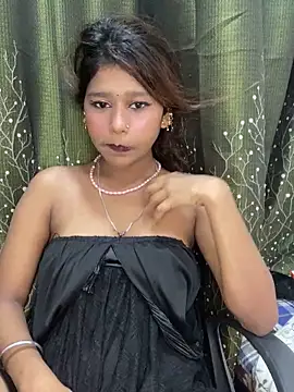 Snapshot of Cutiepie- chatting on 04-16-26, 10:01 Cutiepie- online show from 04-16-26, 10:01