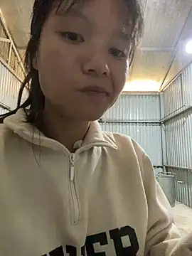 Snapshot of Elisa-a chatting on 04-06-26, 01:25 Elisa-a online show from 04-06-26, 01:25