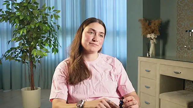 Snapshot of WeiReece chatting on 04-01-26, 09:43 WeiReece online show from 04-01-26, 09:43