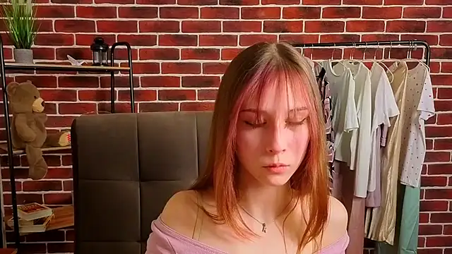 Snapshot of JudyyCarroll chatting on 04-09-26, 02:00 JudyyCarroll online show from 04-09-26, 02:00