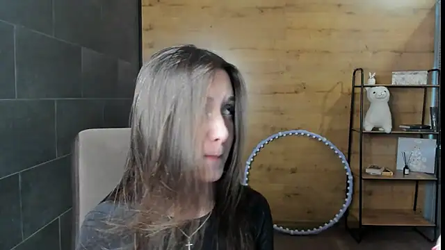 Snapshot of MarieeKing chatting on 04-10-26, 11:15 MarieeKing online show from 04-10-26, 11:15