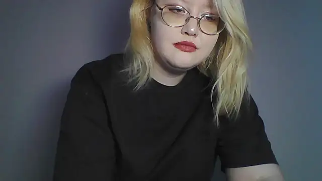 Snapshot of Elayne_Sweet chatting on 06-25-26, 06:07 Elayne Sweet online show from 06-25-26, 06:07