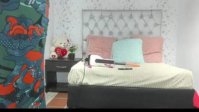 brenda sofia69 online show from 05-26-26, 01:51