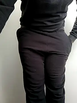 Charlond681 online show from 04-28-26, 02:22