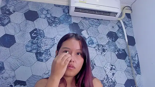 Snapshot of tiana_cute1 chatting on 04-01-26, 01:41 tiana cute1 online show from 04-01-26, 01:41