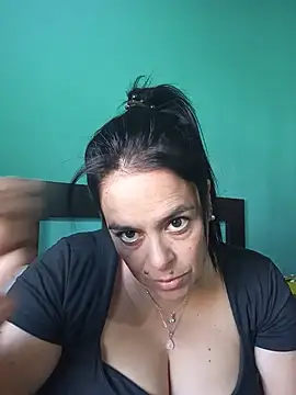 lucianamorocha online show from 06-23-26, 03:32