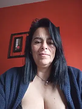 lucianamorocha online show from 06-24-26, 05:12