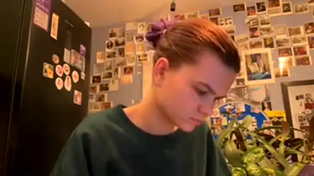 Snapshot of DarylLarrow chatting on 03-31-26, 05:24 DarylLarrow online show from 03-31-26, 05:24