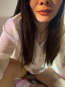 Snapshot of Xiaoyunduo1 chatting on 04-28-26, 05:07 Xiaoyunduo1 online show from 04-28-26, 05:07